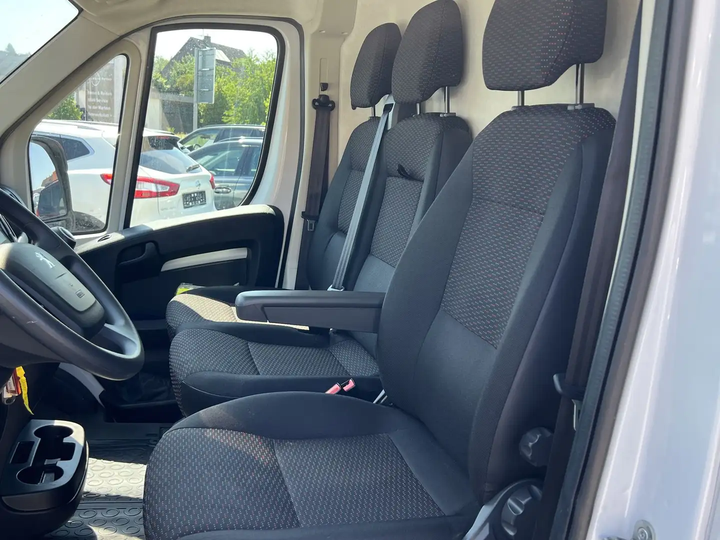 Peugeot Boxer L2H2 BlueHDi 140 Kamera CarPlay 20xverfügb Blanco - 2