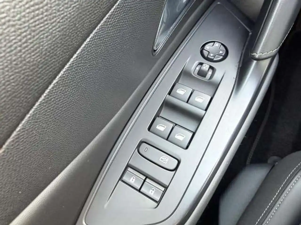 Peugeot 308 308 — photo 15
