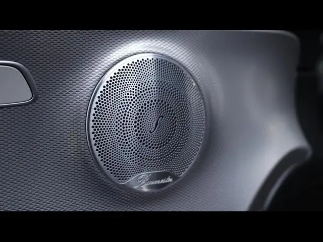 Mercedes-Benz 220 view 25