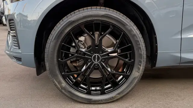 Volvo XC60 view 5