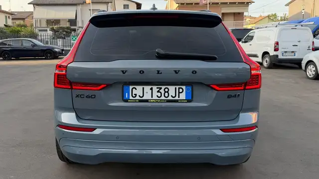 Volvo XC60 view 7