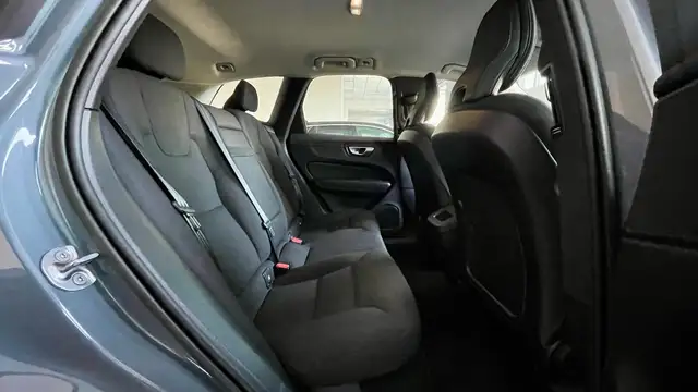 Volvo XC60 view 12