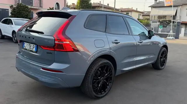 Volvo XC60 view 8