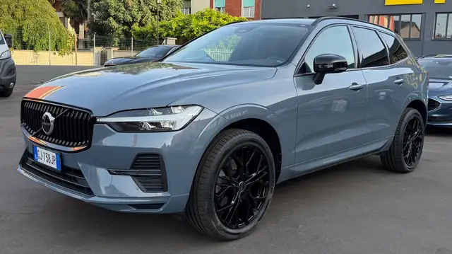 Volvo XC60 view 3