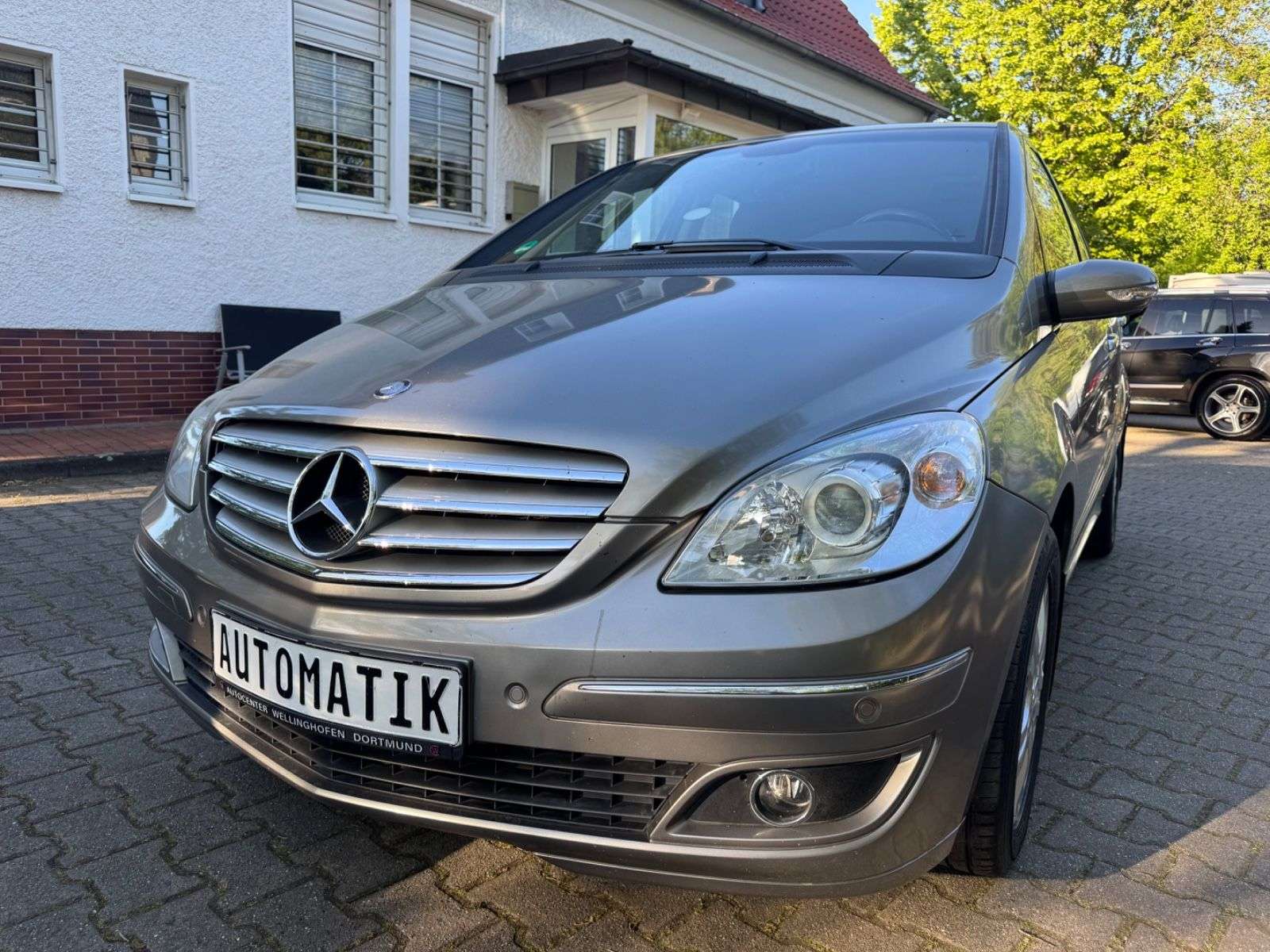 Second hand Mercedes Benz B-Class 200