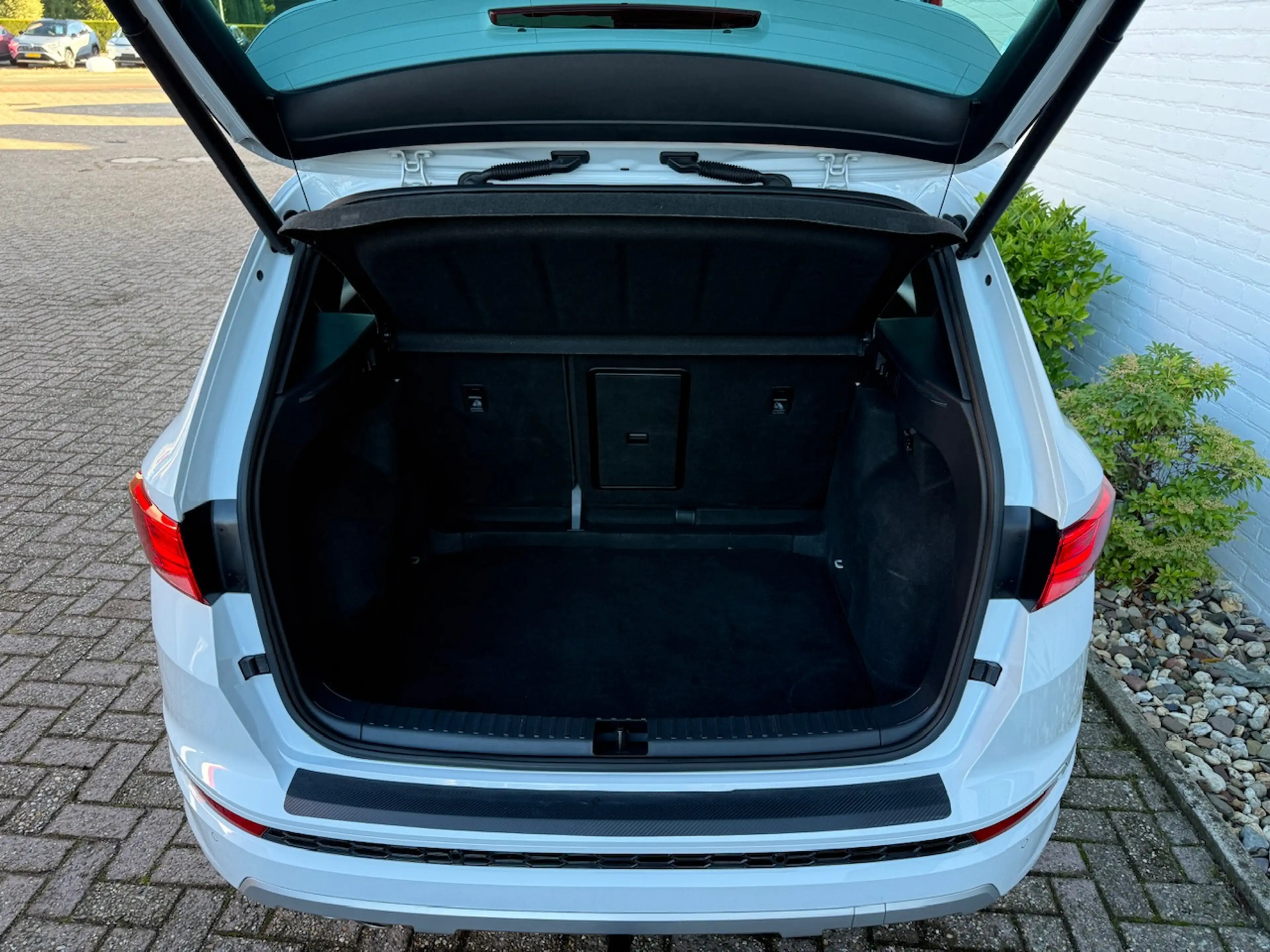 SEAT Ateca 1.5 EcoTSI 150pk FR Business Intense/ Parelmoer wi — photo 10