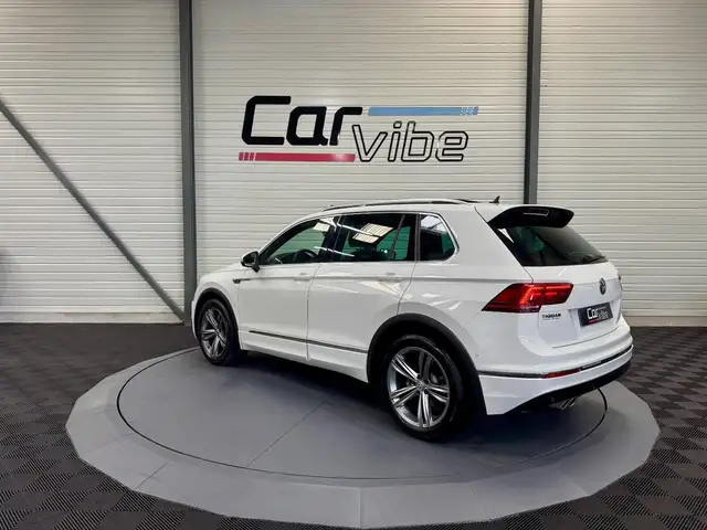 Volkswagen Tiguan view 6