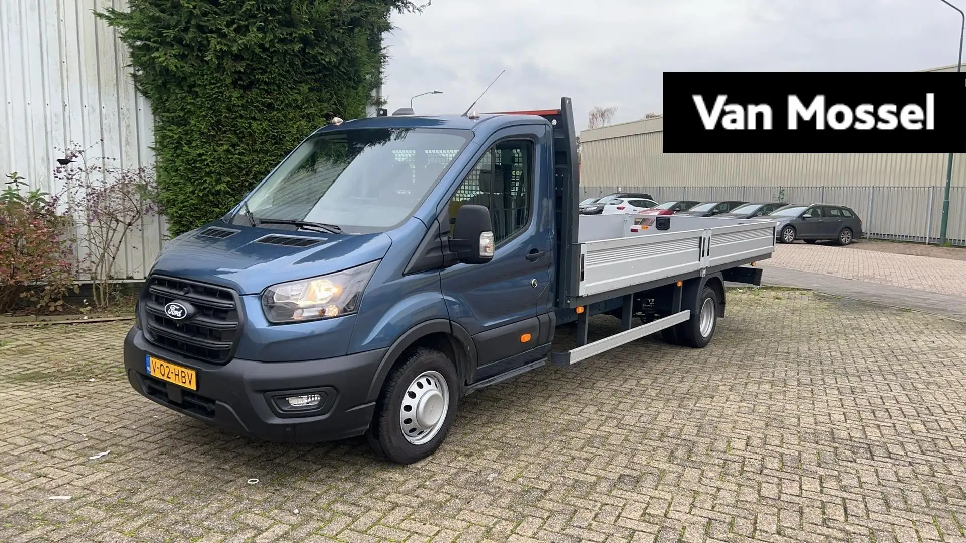 Ford Transit 350 2.0 TDCI L5H1 Trend RWD Blauw - 1