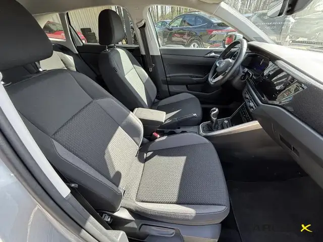 Volkswagen Taigo view 9