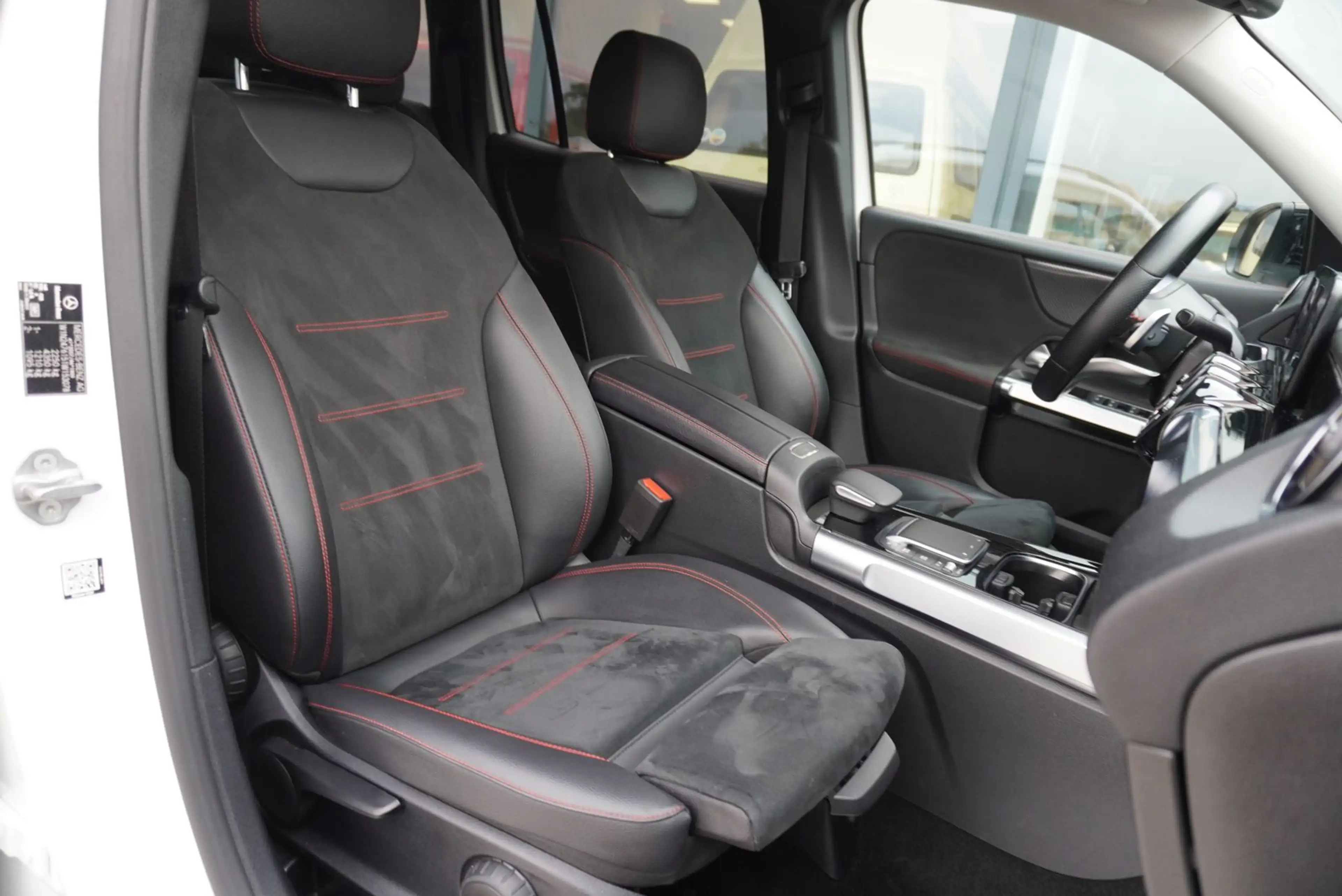 Mercedes-Benz GLB 220 d 4Matic AMG Line/Kamera/Multibeam/Navi/ — photo 10
