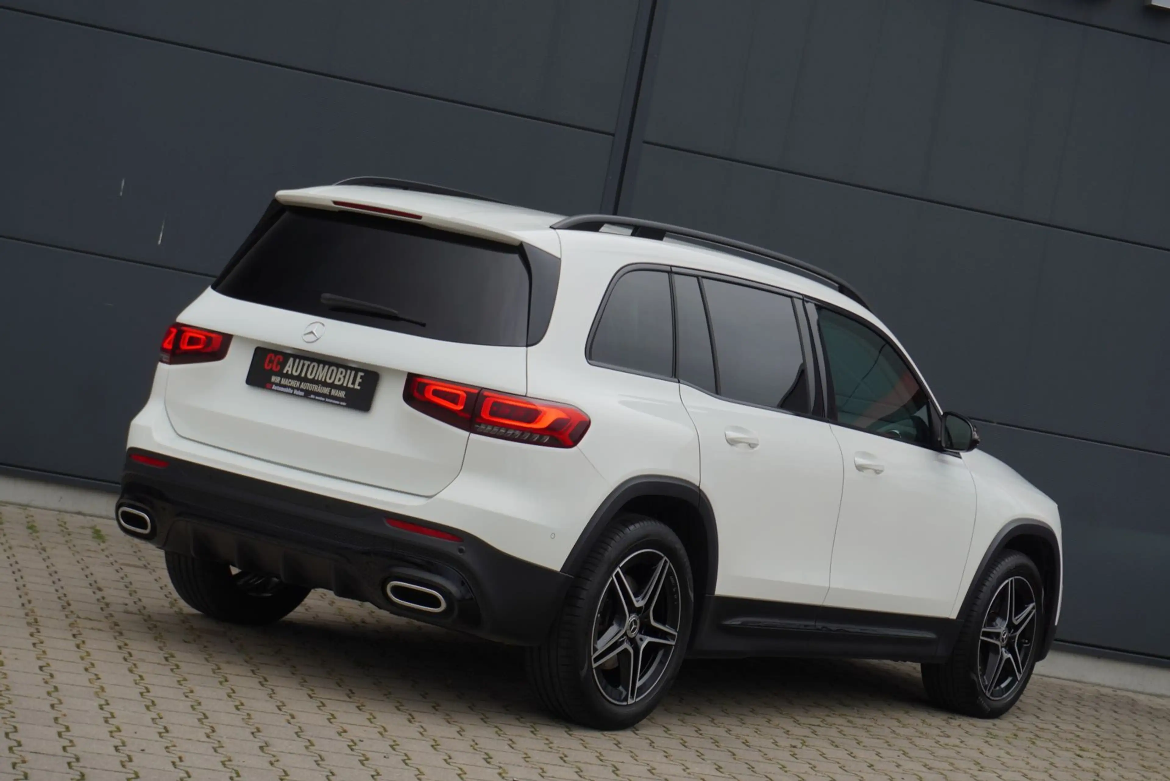 Mercedes-Benz GLB 220 d 4Matic AMG Line/Kamera/Multibeam/Navi/ — photo 7
