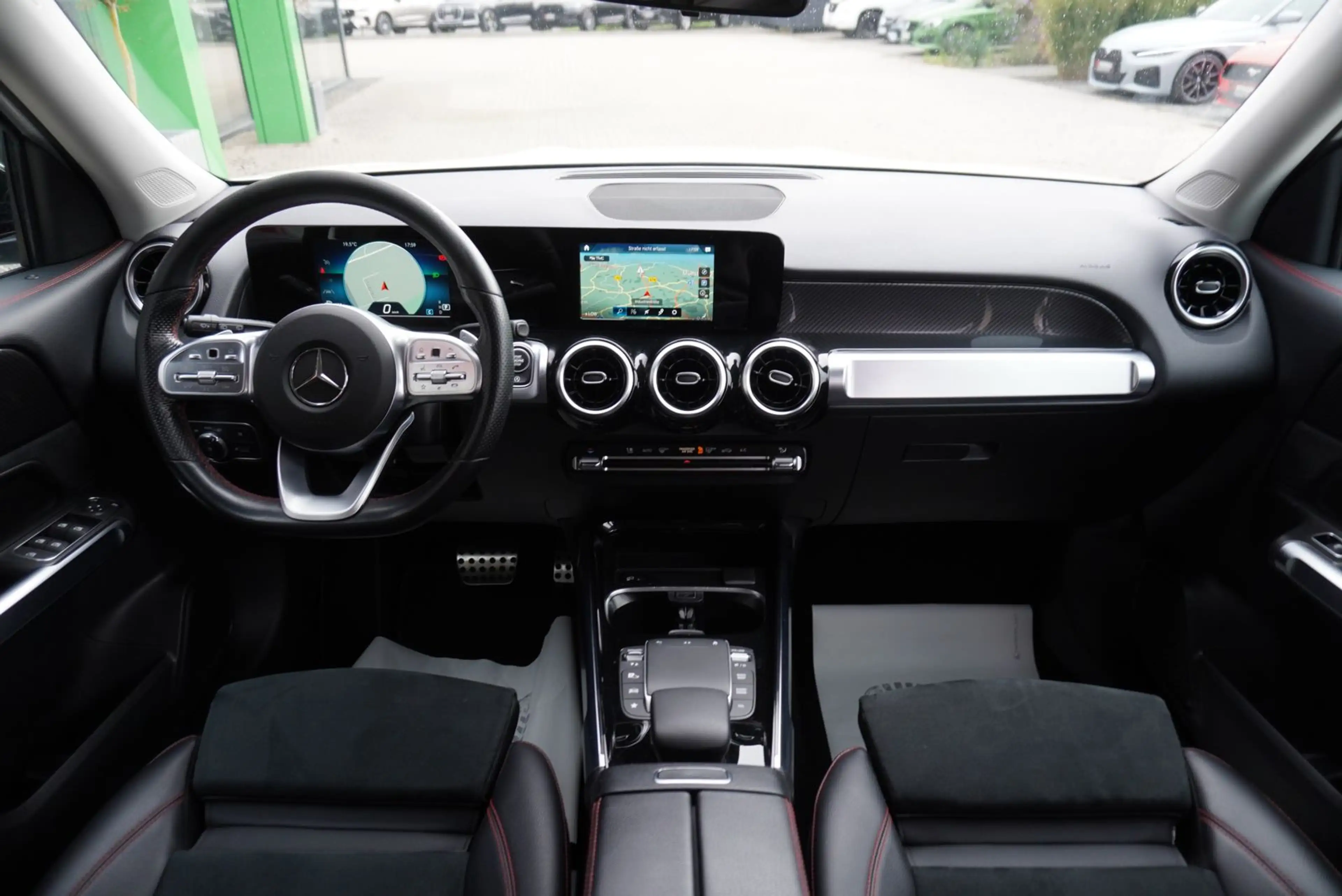 Mercedes-Benz GLB 220 d 4Matic AMG Line/Kamera/Multibeam/Navi/ — photo 13