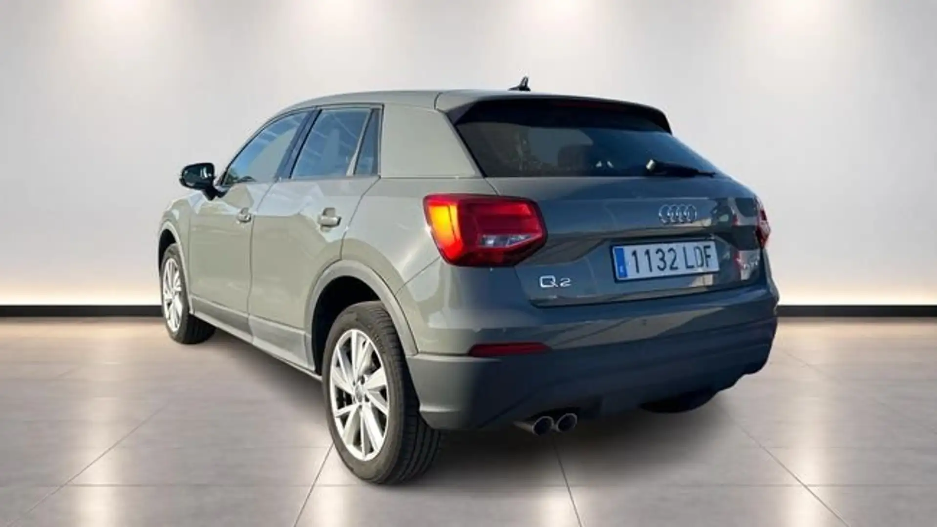 Audi Q2 35 TDI Advanced S tronic 110kW Gris - 2