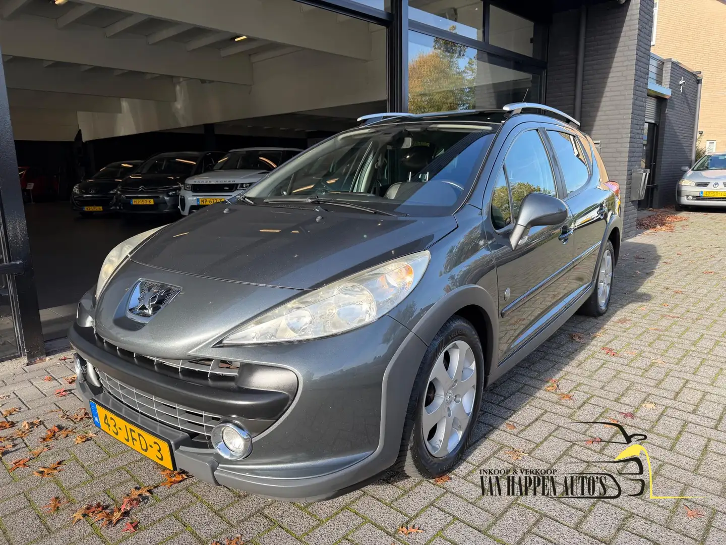 Peugeot 207 SW Outdoor 1.6 VTi XS / APK 2-2027 Grijs - 2