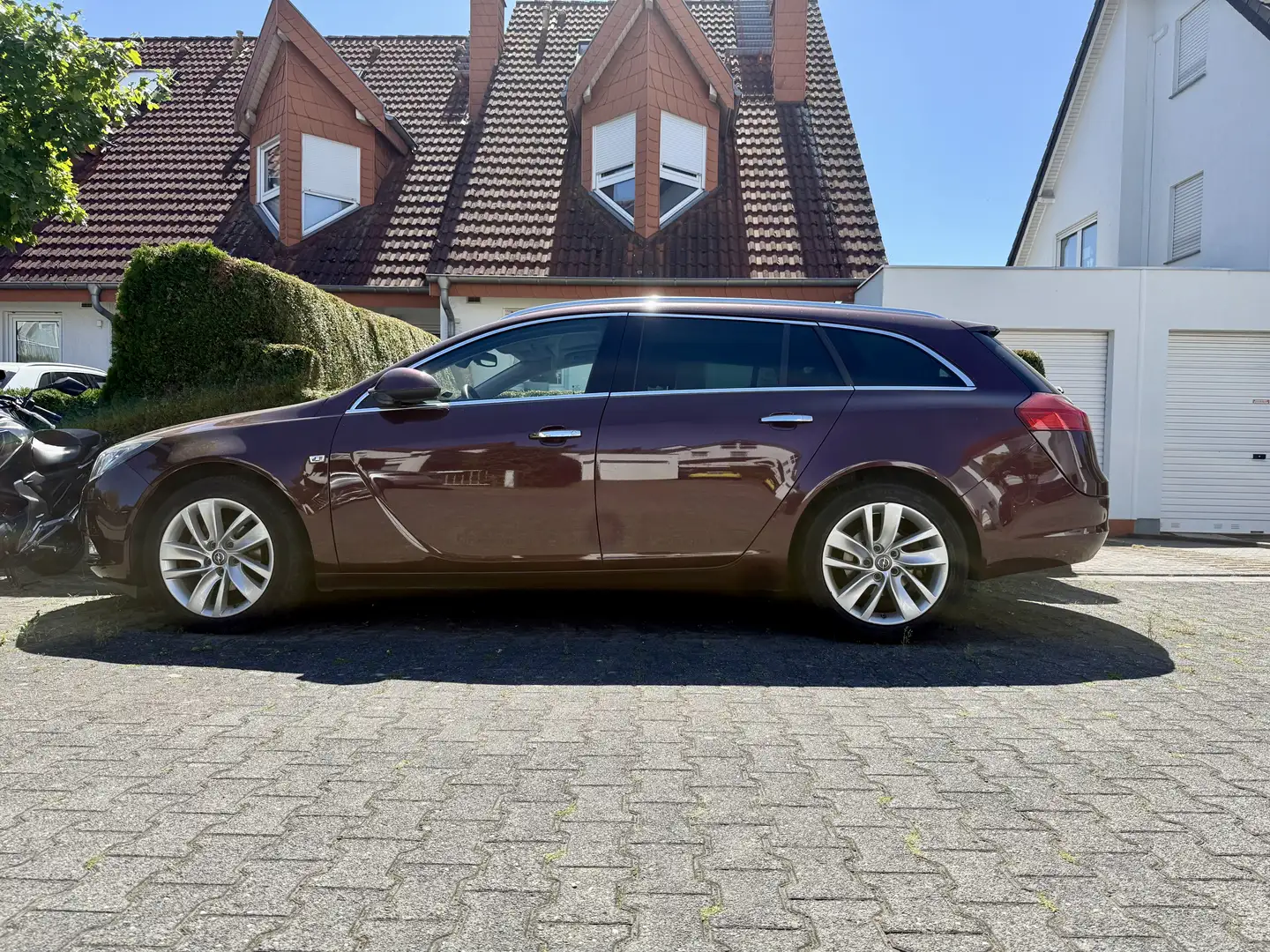 Opel Insignia Innovation Rot - 2
