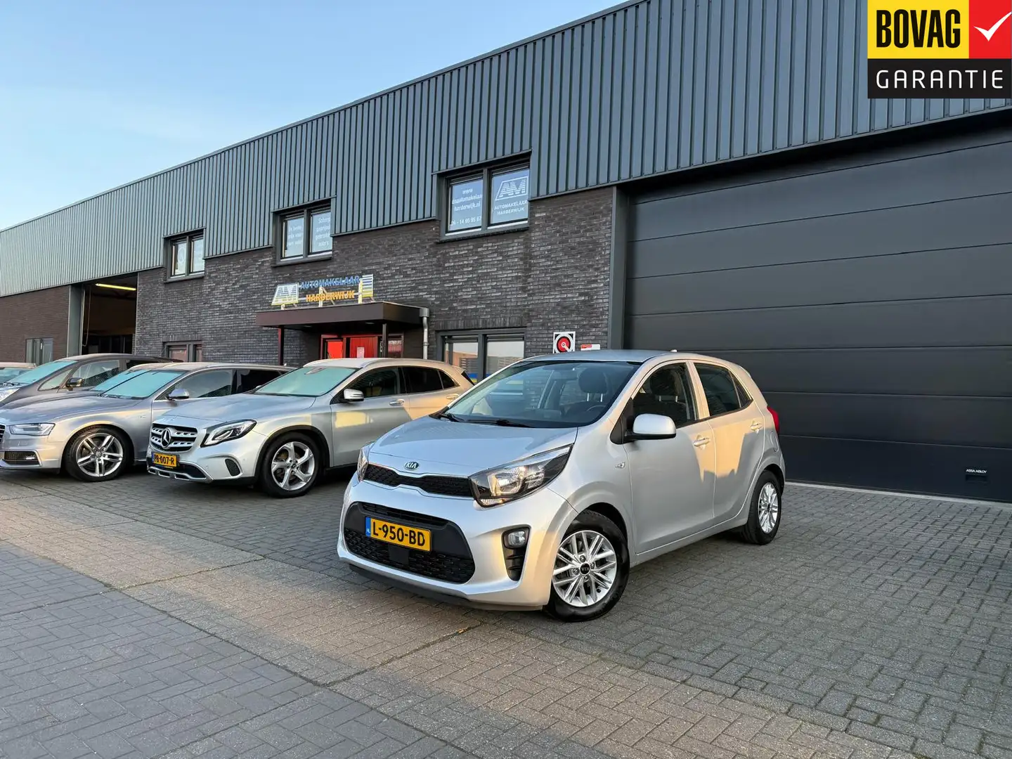 Kia Picanto 1.0 DPi DynamicLine | 1E EIGENAAR | 12MND GARANTIE Grau - 1