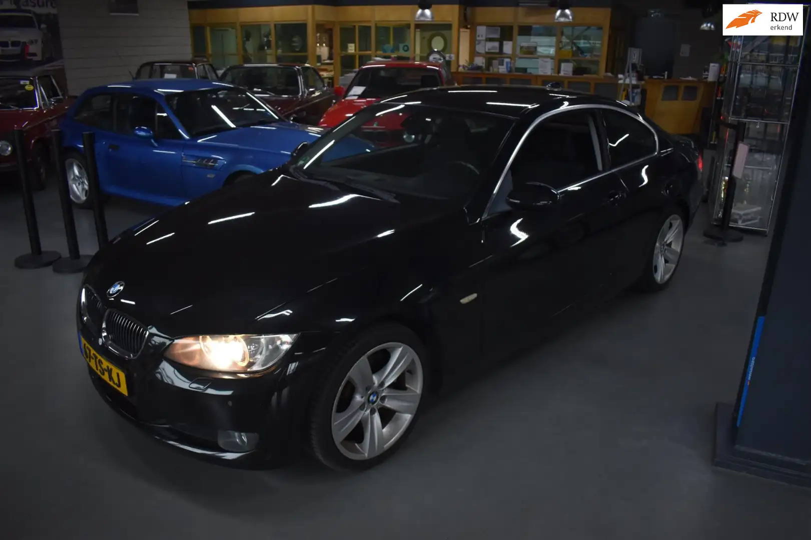 BMW 325 3-serie Coupé 325xi High Executive Schwarz - 1