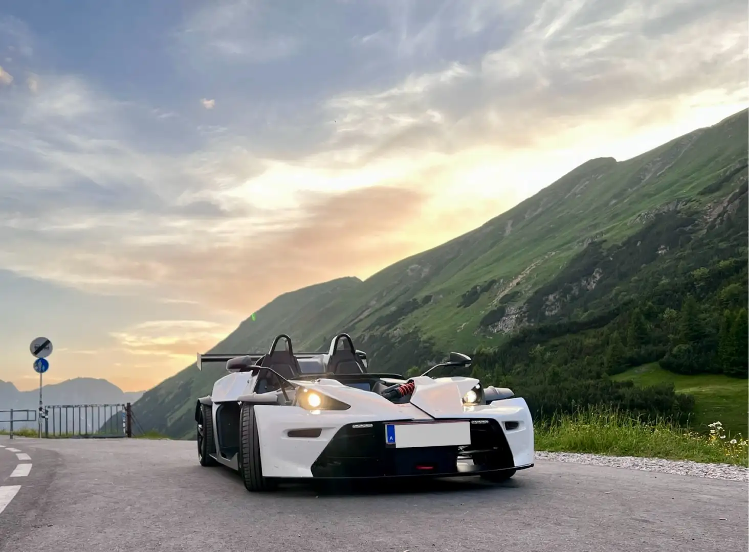 KTM X-Bow R - 1