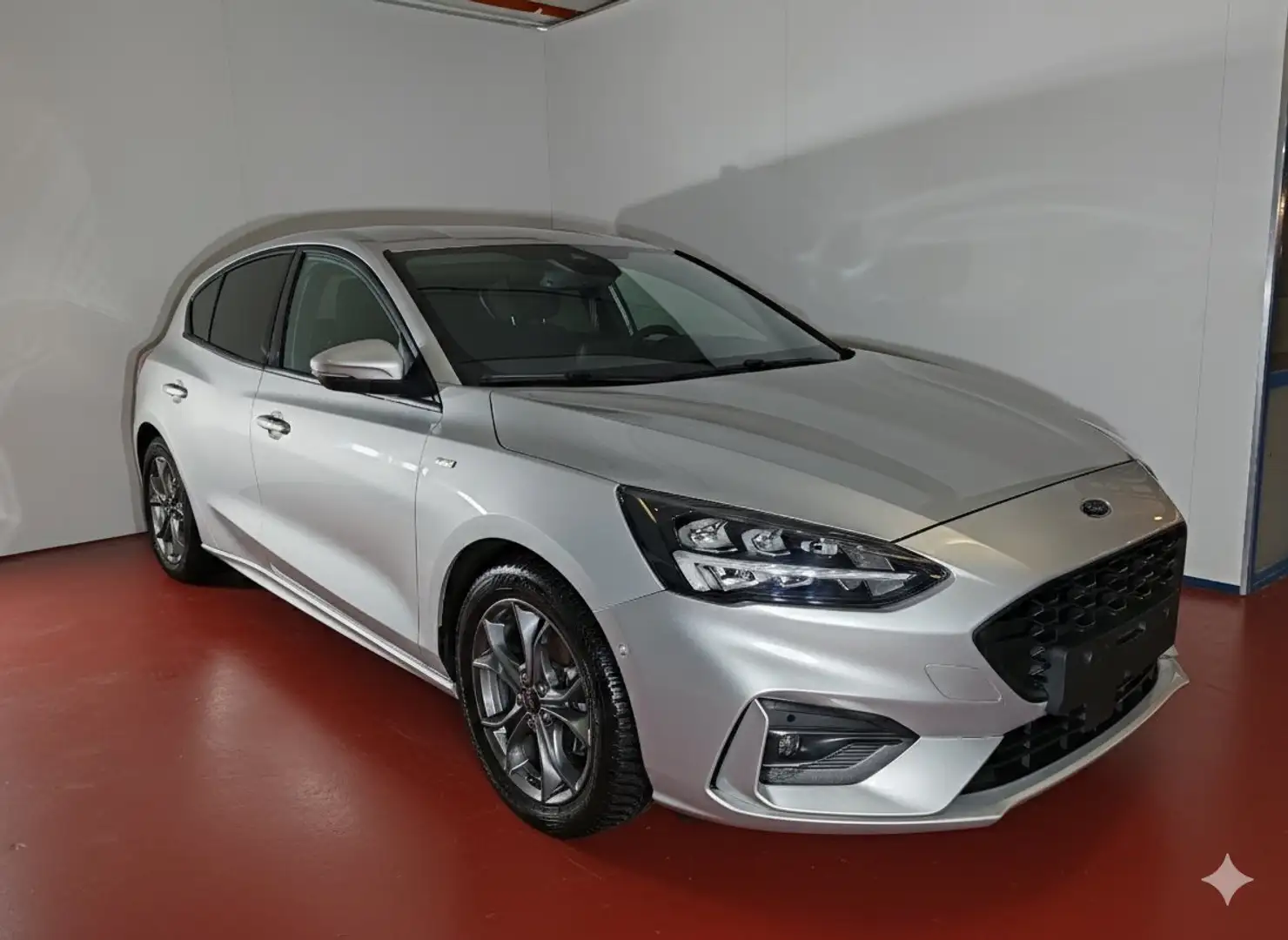 Ford Focus 1.0 EcoBoost 125cv 5p ST-Line + Navi + Led Silber - 1