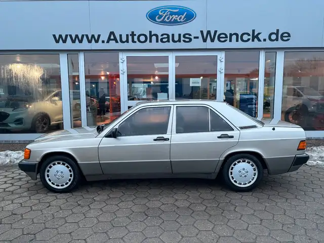 Mercedes-Benz 190 E 190*3.HAND*SERVO*el.SD*HU NEU*