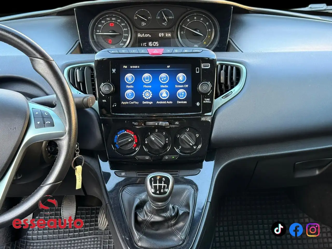 Lancia Ypsilon 2023