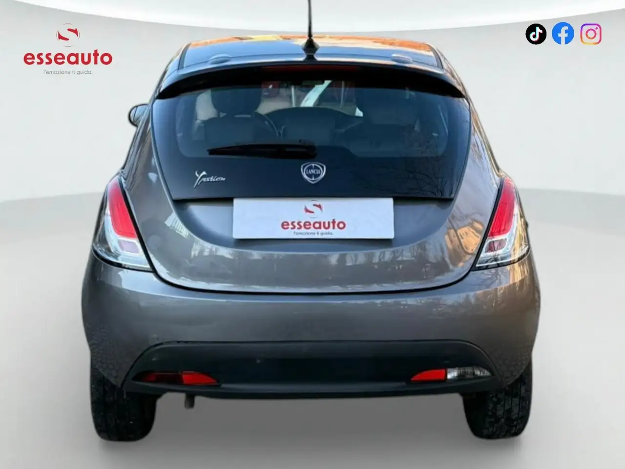 Lancia Ypsilon 2023 — фото 9