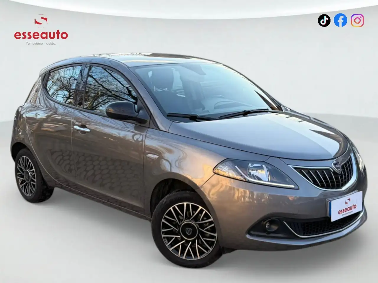 Lancia Ypsilon 2023 — фото 6