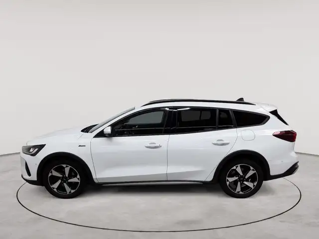 Ford Focus view 6