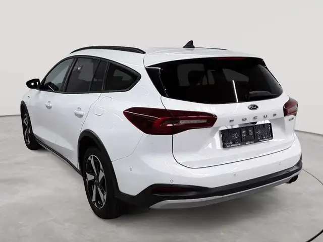 Ford Focus view 5