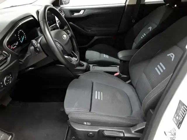 Ford Focus view 7