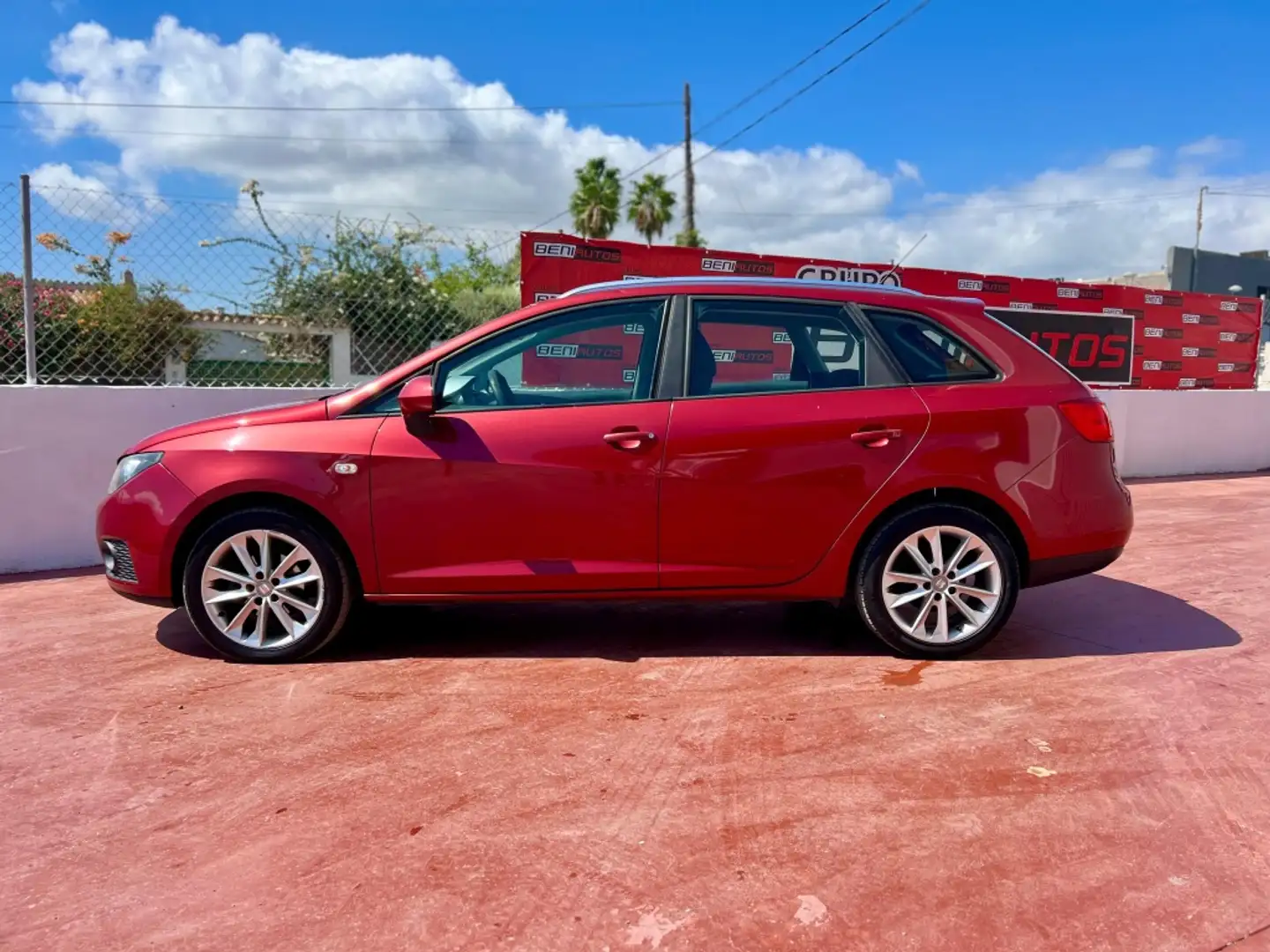SEAT Ibiza ST 1.2TDICR Reference E Ecomotive Rojo - 2