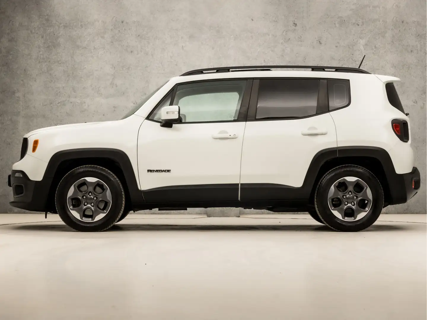 Jeep Renegade 1.4 MultiAir Longitude 141Pk Automaat (PANORAMADAK Wit - 2