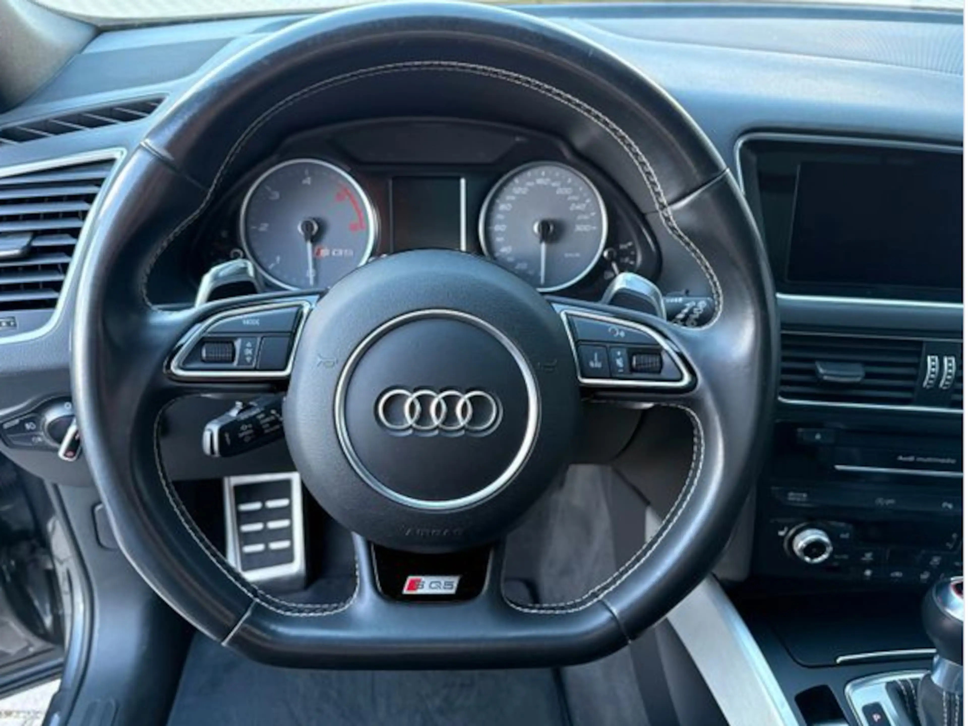 Audi SQ5 3.0 TDI quattro Pano Standheizung AHK 1.Hand — photo 8