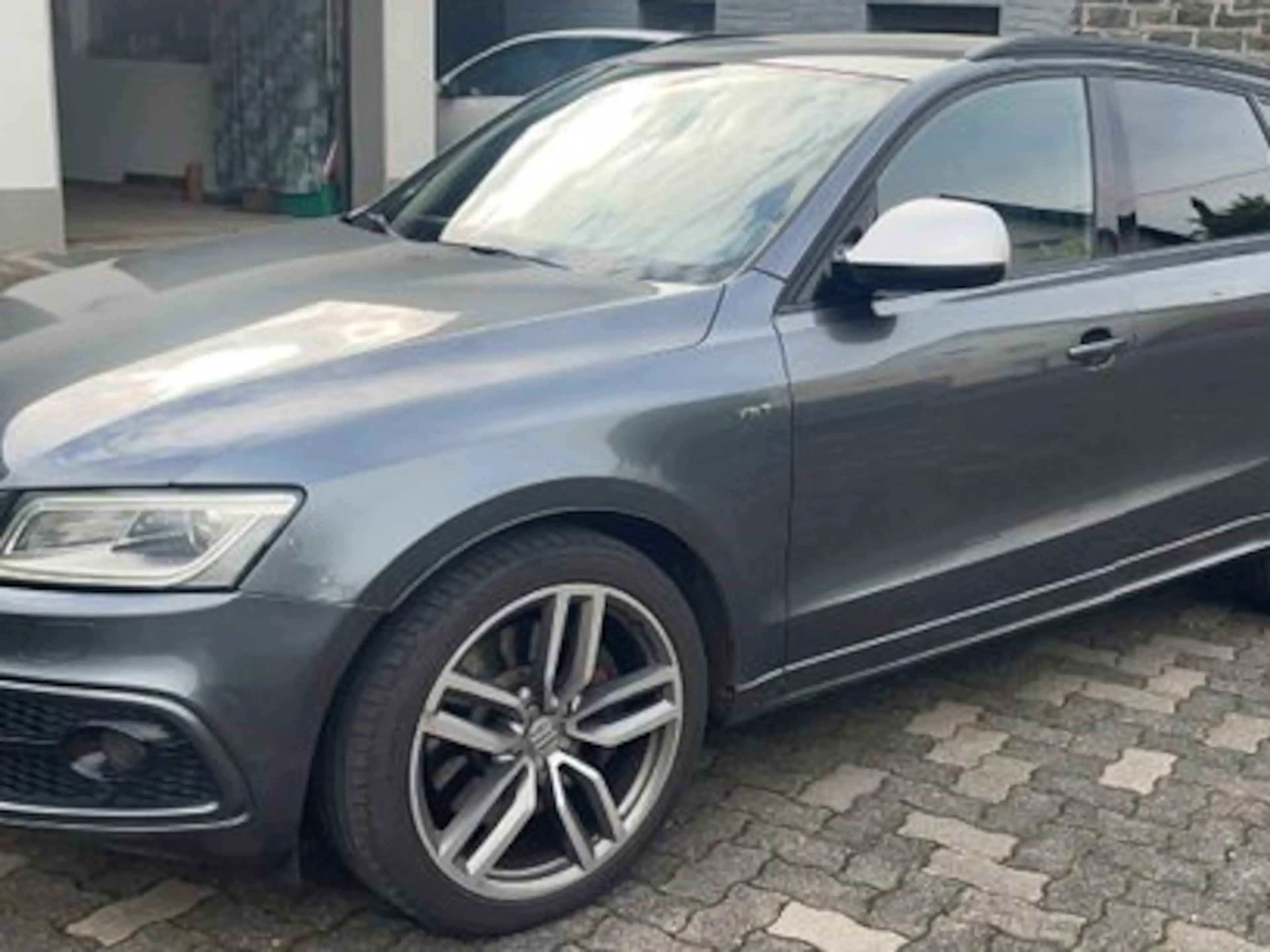 Audi SQ5 3.0 TDI quattro Pano Standheizung AHK 1.Hand
