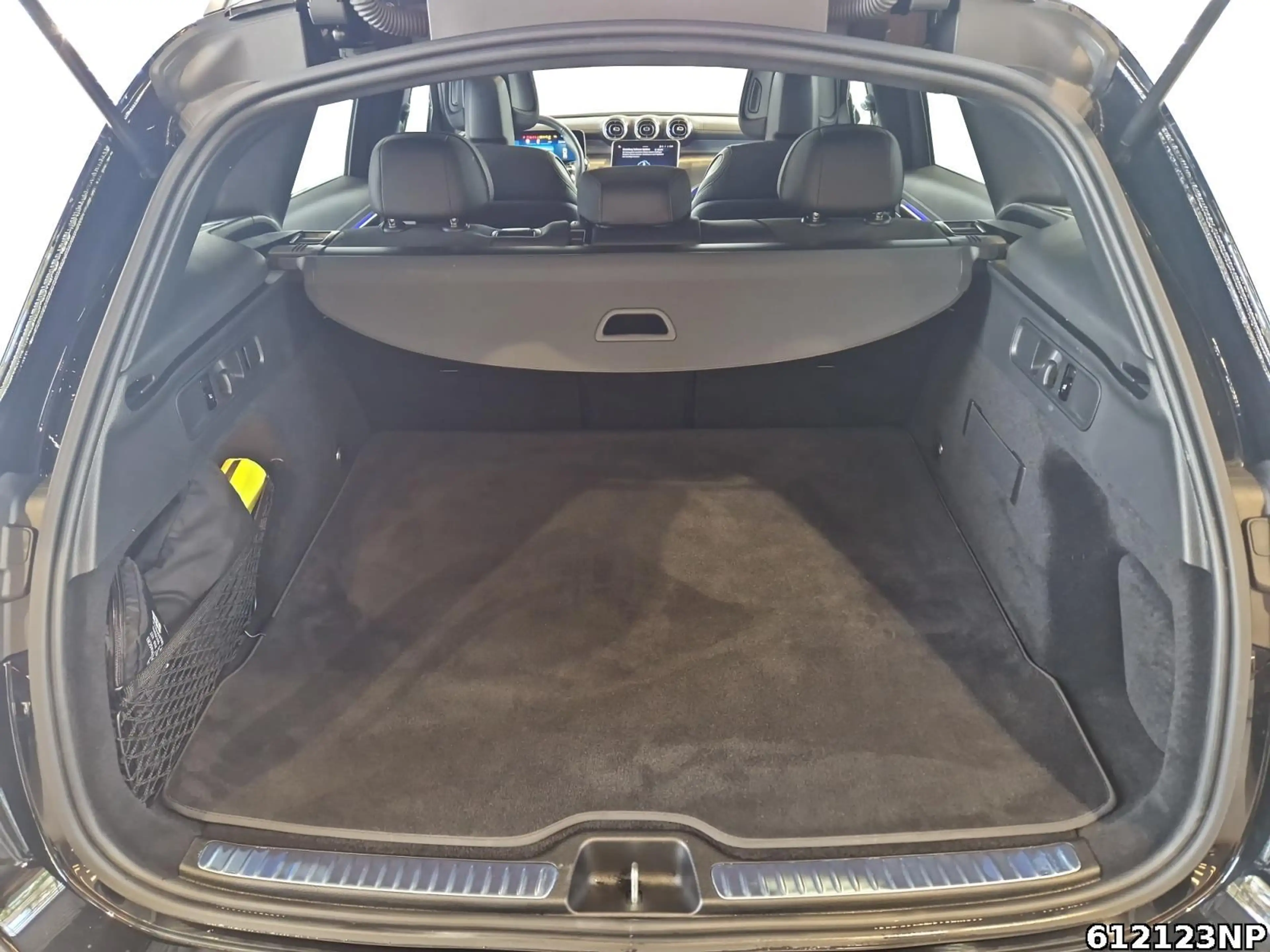 Mercedes-Benz GLC 300 4M AMG  Pano AHK Digital Light Distronic — photo 6