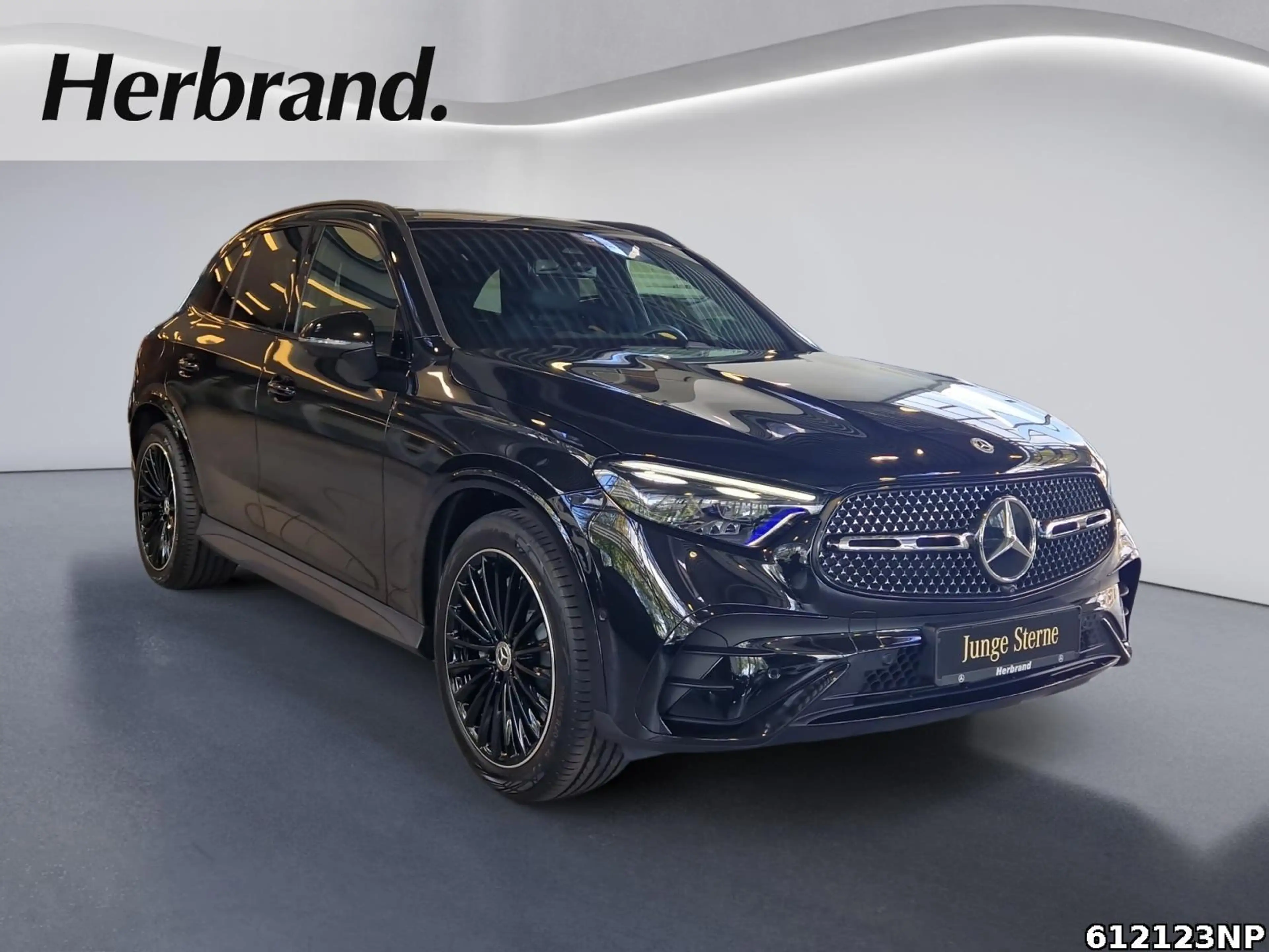 Mercedes-Benz GLC 300 4M AMG  Pano AHK Digital Light Distronic — photo 2