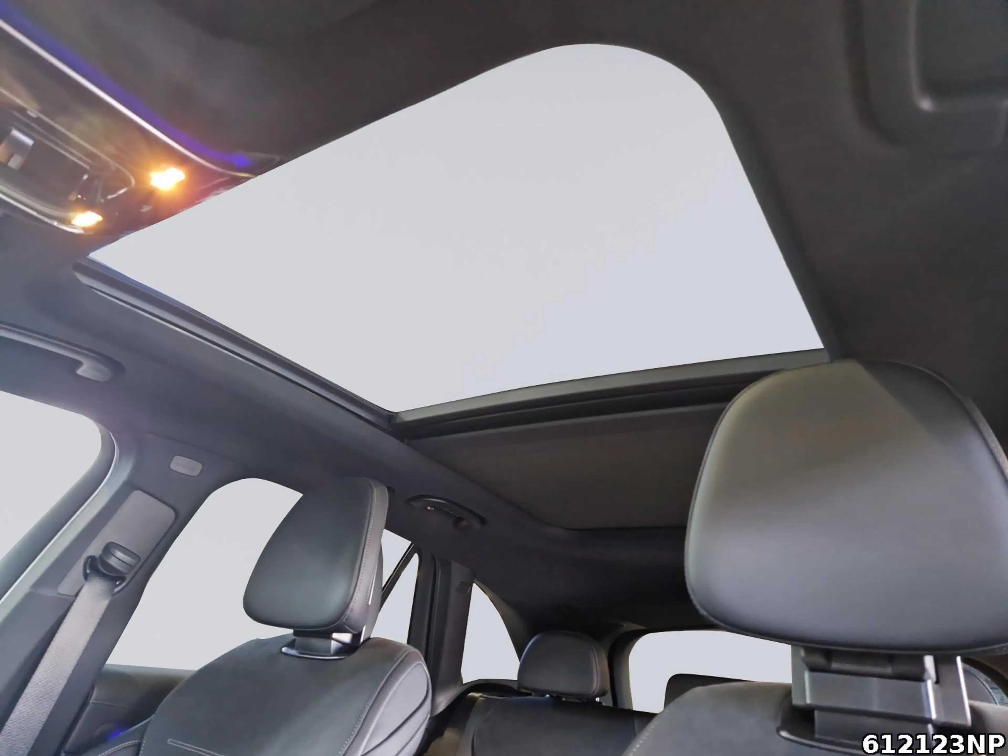 Mercedes-Benz GLC 300 4M AMG  Pano AHK Digital Light Distronic — photo 13