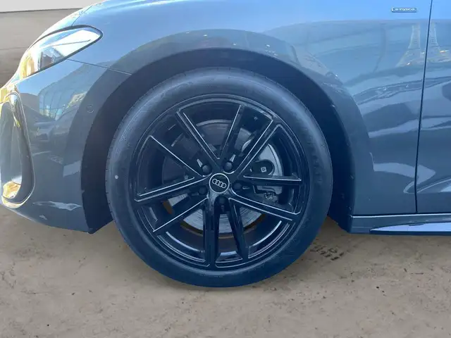 Audi A5 Avant e-hybrid Black line quattro S tronic 220kW