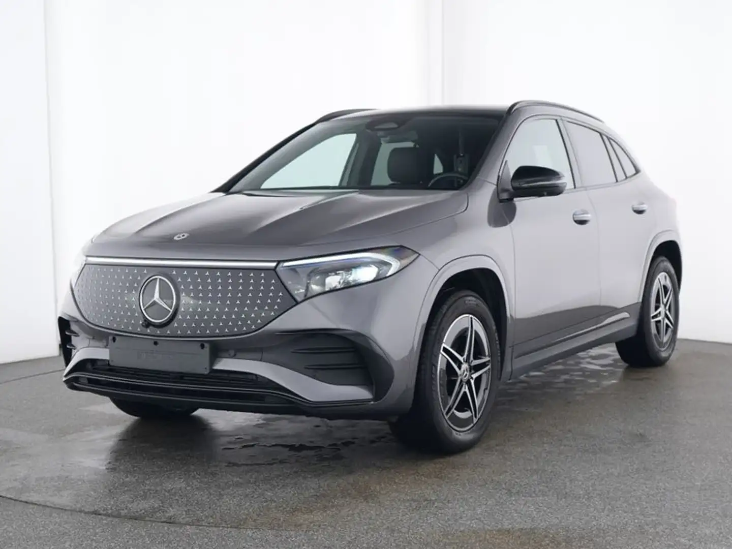 Mercedes-Benz EQA 300 4MATIC AMG/360/LED/PANO Grau - 1