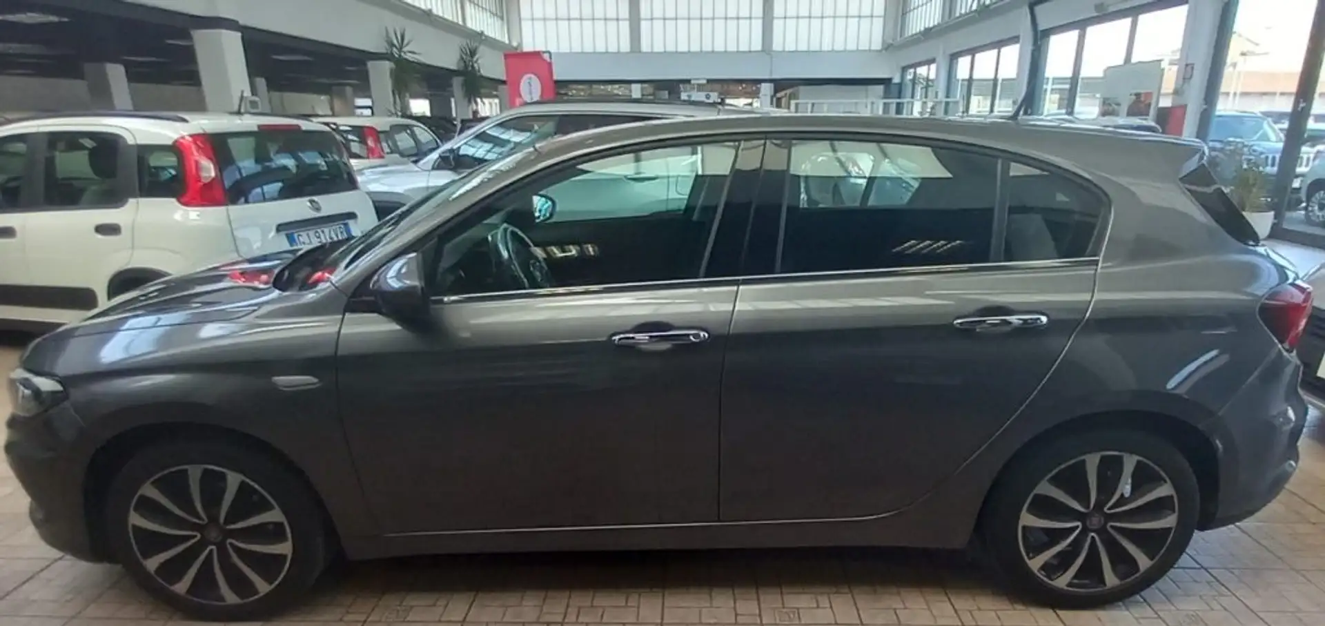 Fiat Tipo 1.3 Mjt S&S 5 porte Lounge Сірий - 2