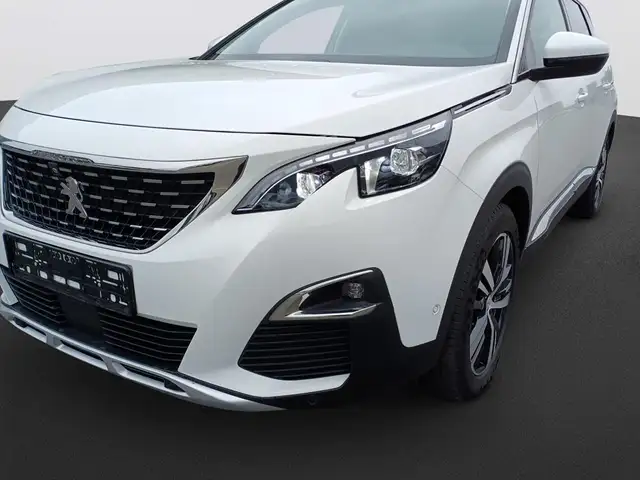 Peugeot 5008 view 9