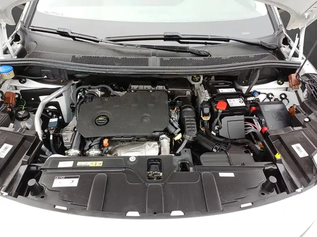 Peugeot 5008 view 5