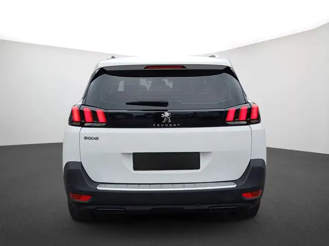 Peugeot 5008 view 3