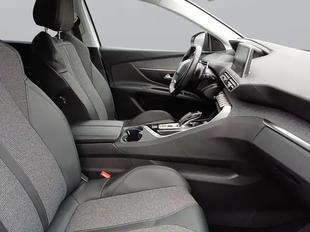 Peugeot 5008 view 11
