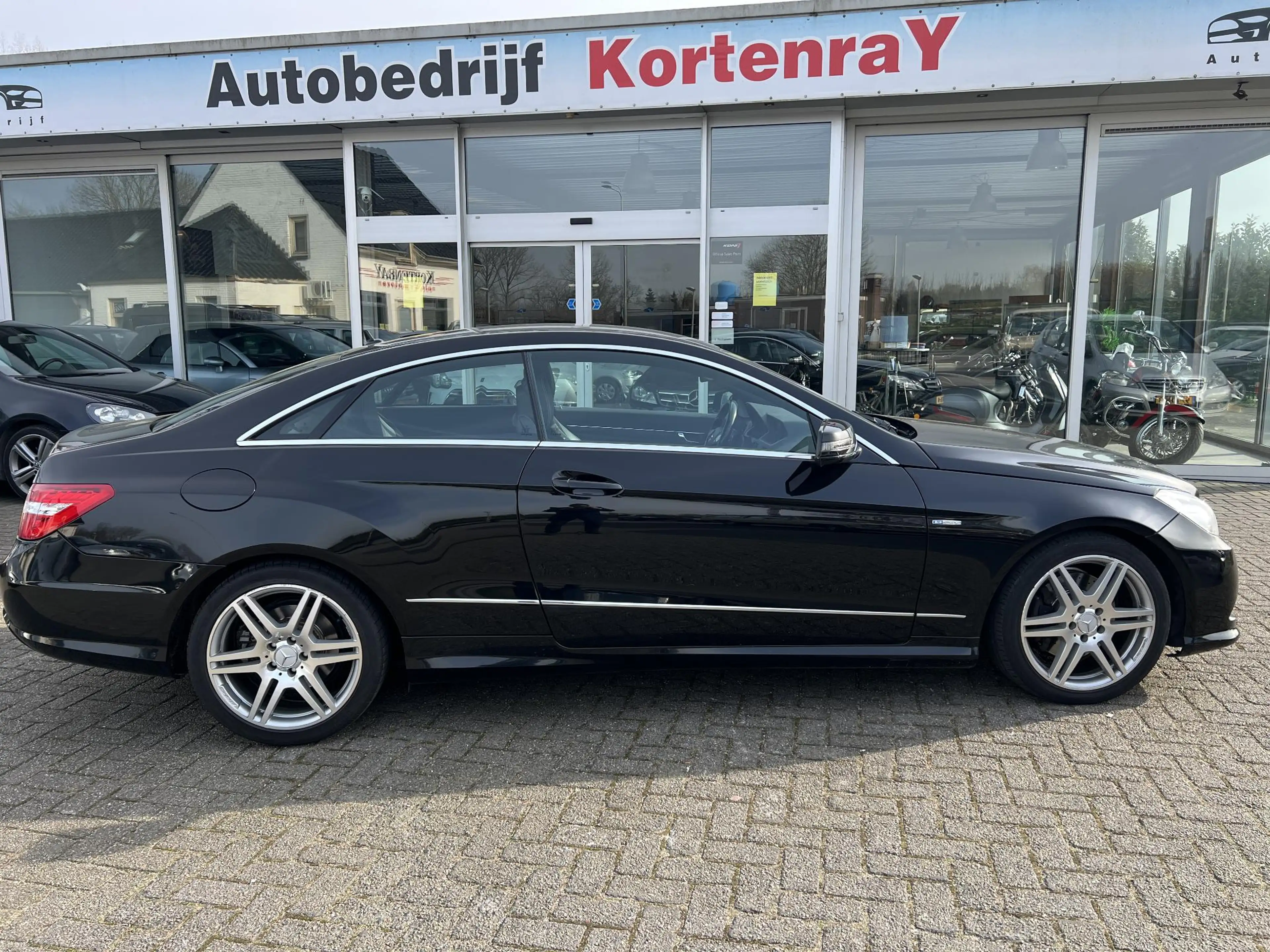 Mercedes-Benz E 250 Coupé CGI Elegance 7G-tronic automaat — photo 2