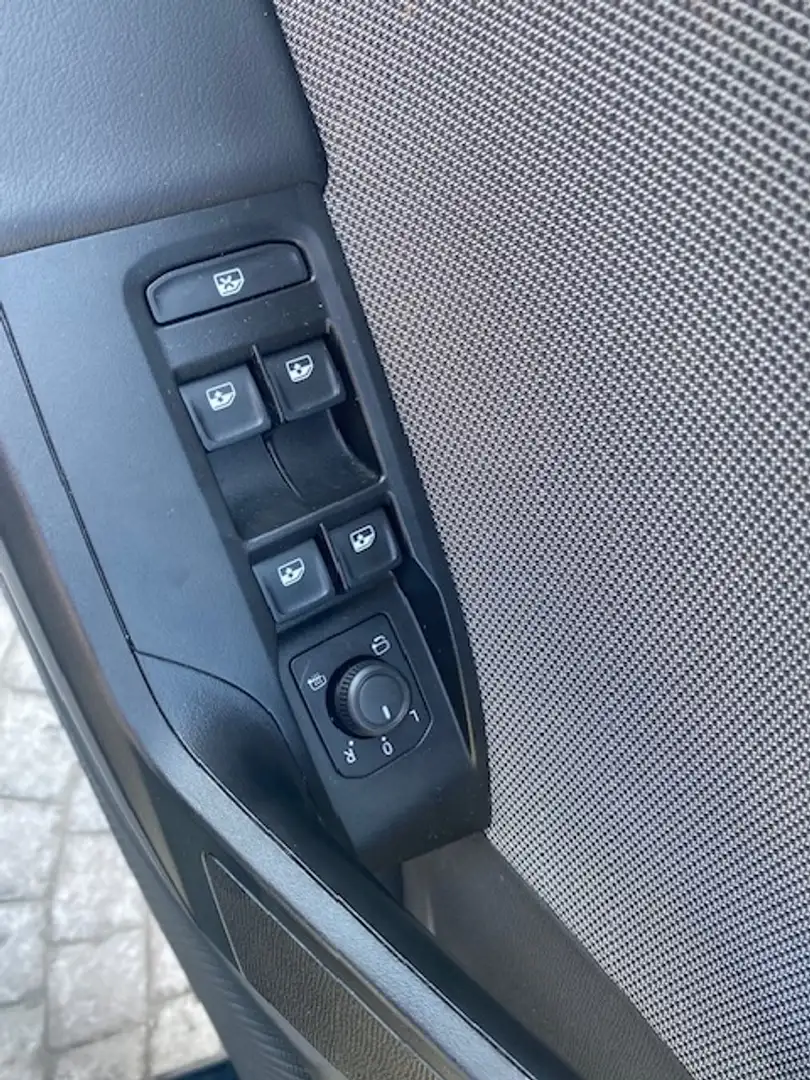 SEAT Leon Leon 1.0 TSI 110 BVM6 Style - 2