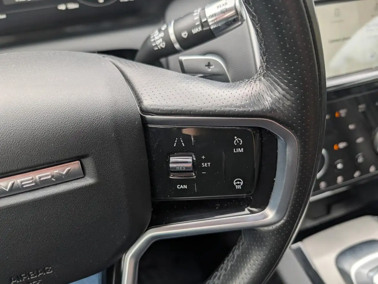 Land Rover Discovery Sport снимка Land Rover Discovery Sport