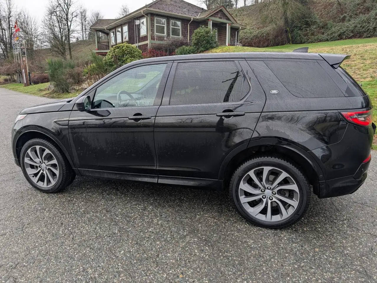 Land Rover Discovery Sport снимка Land Rover Discovery Sport