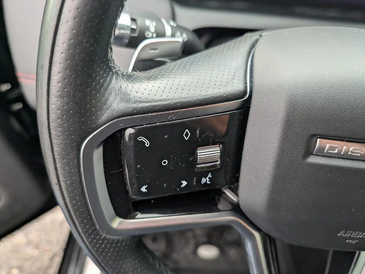 Land Rover Discovery Sport снимка Land Rover Discovery Sport
