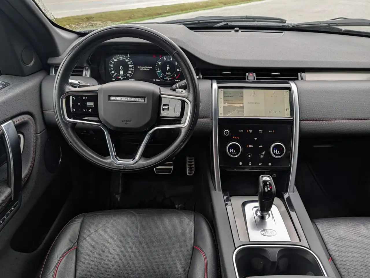 Land Rover Discovery Sport снимка Land Rover Discovery Sport